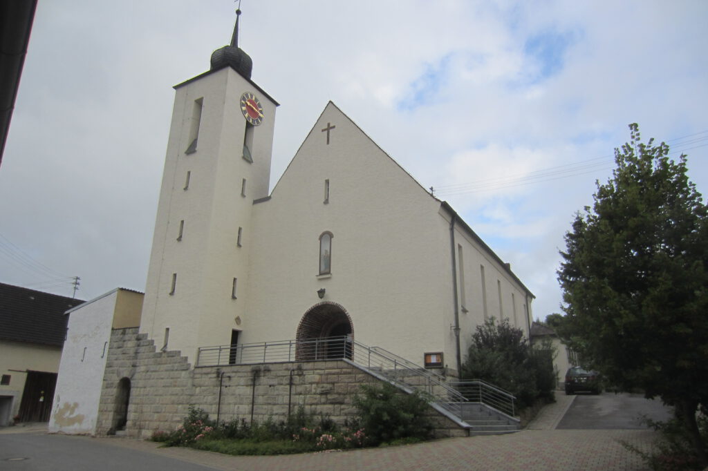 Innensanierung Kirche in Oberköst